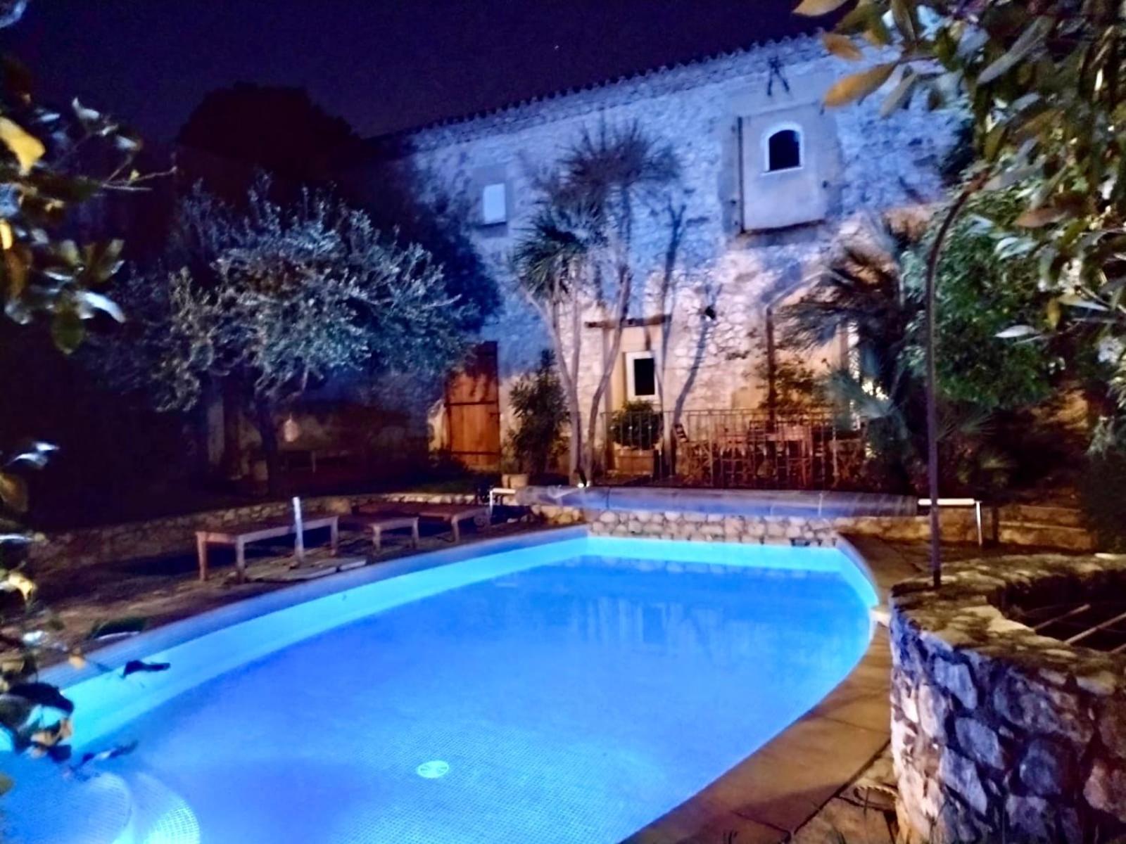 Saint-Genies-de-Malgoires La Maison Des Autres, Piscine Chauffee, Chambres D'Hotes Proches Uzes, Nimes, Pont Du Gard מראה חיצוני תמונה